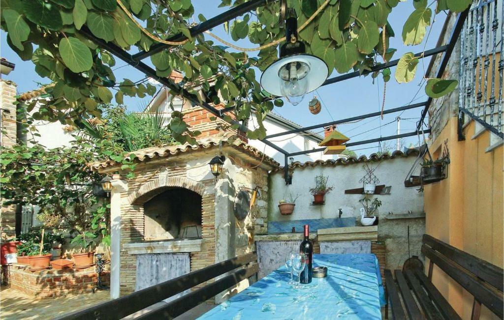 Mugeba 3 Bedroom Appartement Poreč